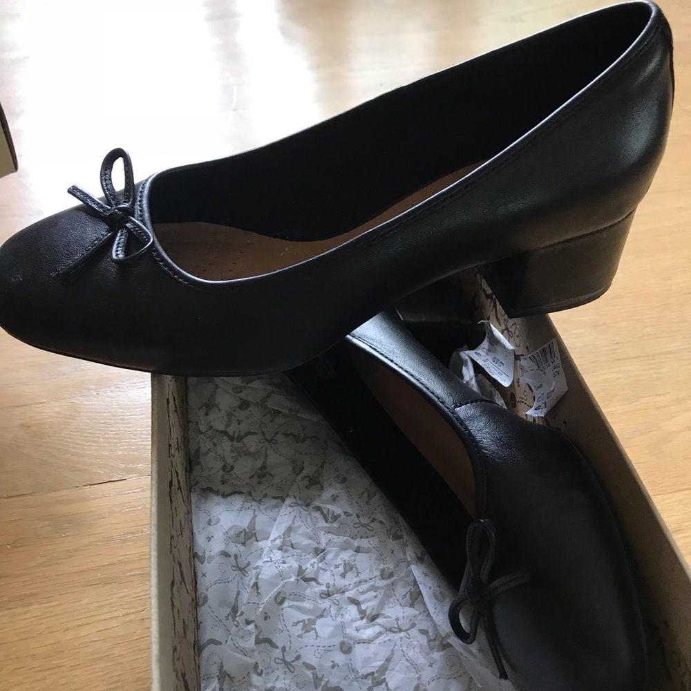 Clark’s Cala Lucky (short) heeled dress shoes